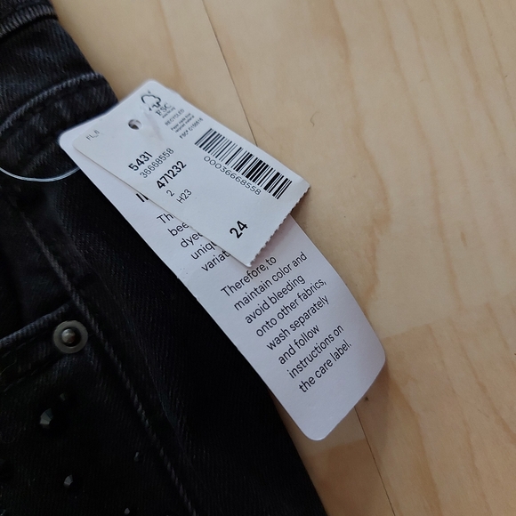 NWT D/C Black Rhinestone Skinny Leg Plus Size Jeans - Picture 4 of 10